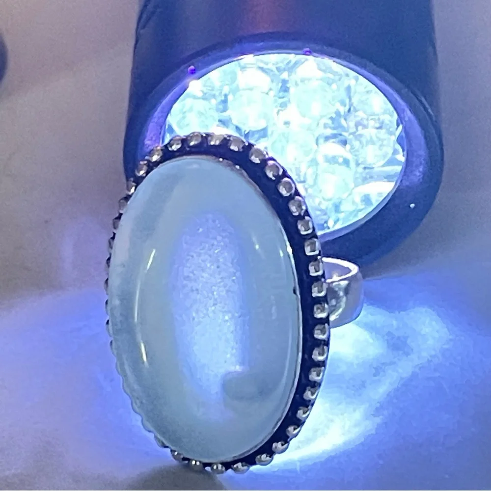New Artisan Rare Natural Moonstone 925 Sterling Silver Oval Beaded Bezel Ring